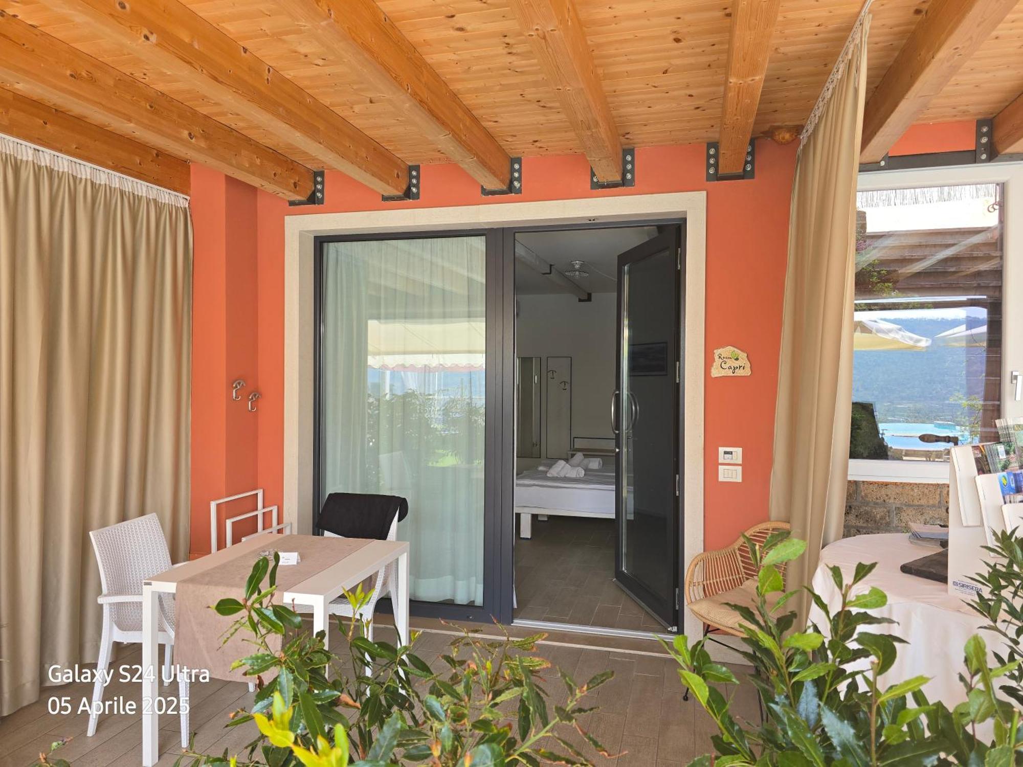 Relais Villa Olivi Костермано Стая снимка
